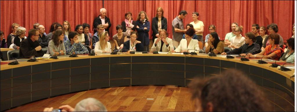 Théâtre : représentation de "HH", un conseil municipal agité